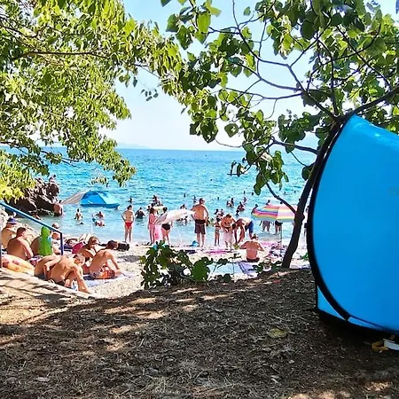 Διαμέρισμα Spacious With Free Parking And Sea View