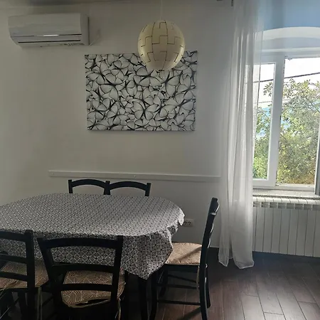 Spacious With Free Parking And Sea View Διαμέρισμα *